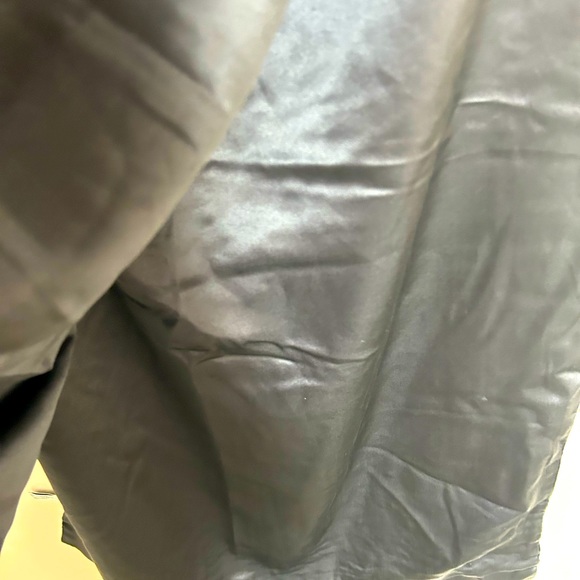 Vintage black velvet wrap by Laura Ashley in excellent condition. - Picture 4 of 4